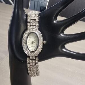 Vintage Cote d'Azur Women's Japanese Quartz Silver and Crystal Watch